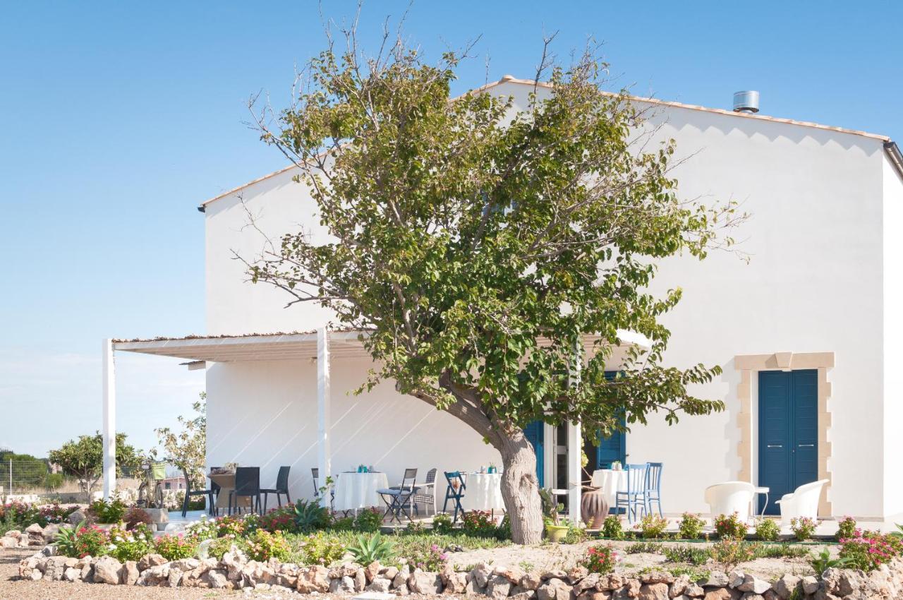 B&B Casa Del Faro Sanvallero Adults Only Portopalo Di Capo Passero Exterior photo
