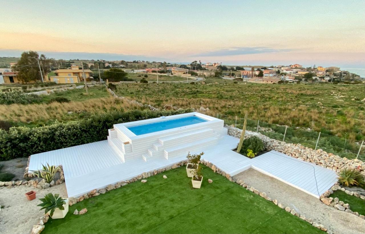 B&B Casa Del Faro Sanvallero Adults Only Portopalo Di Capo Passero Exterior photo